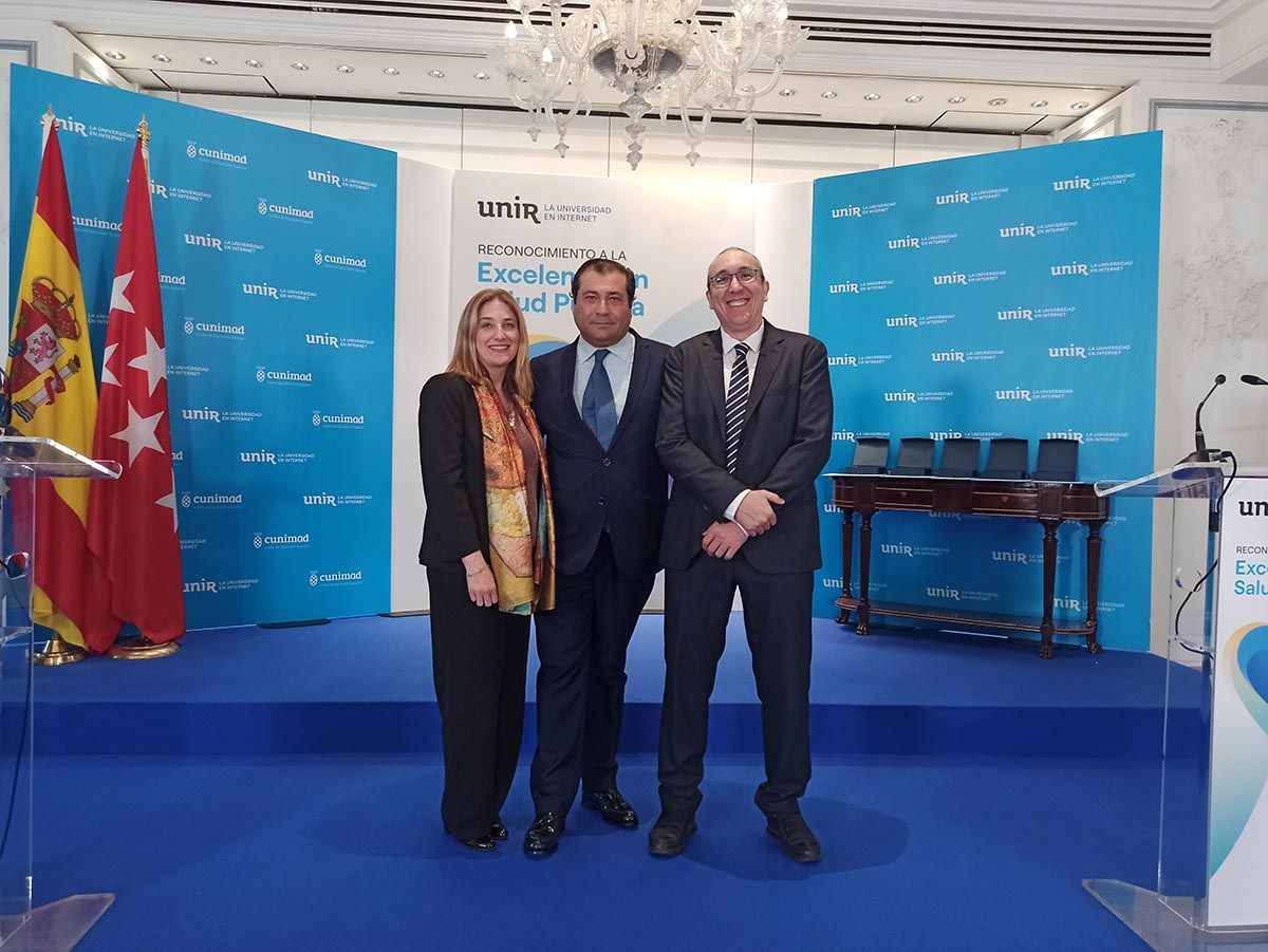 El Dr. Eduardo García Toledano recibe el Premio a la Excelencia en ...